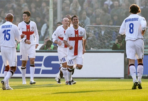 成都蓉城：中超外战的绝对标兵，细节与精神的完美结合（成都蓉城：中超外战标杆，细节打磨与精神气质相辅相成）