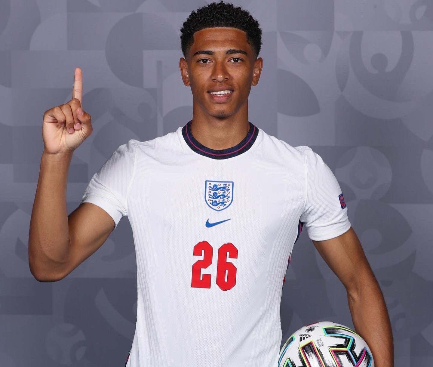 马特拉齐：加图索接了个烂摊子，他肯定愿意自己上去踢世预赛（马特拉齐：加图索接手乱局，有机会他都想亲自上阵踢世预赛）