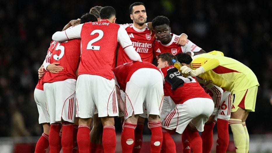 尼克斯vs爵士前瞻：阿努诺比出战成疑，尼克斯主场力争连胜（尼克斯迎战爵士前瞻：阿努诺比能否登场成疑，纽约主场冲击连胜）