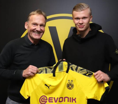 斯洛特：对阵皇马这种球队要持续压迫，绝不能在防线后留空间（斯洛特：对皇马要全程施压，防线身后不能给空间）