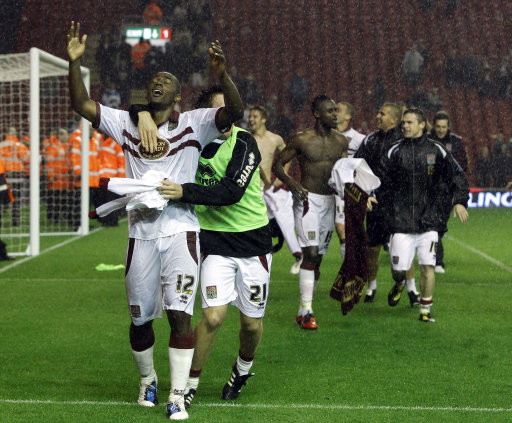 罗德里戈：我想表达我们对教练的支持；我很需要进球（罗德里戈：我们力挺主帅；我渴望尽快进球）