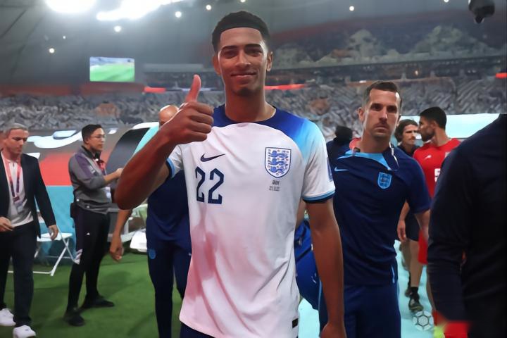 喀麦隆主帅布里斯：我非常欣赏德容，亚马尔的表现令人惊艳（喀麦隆主帅布里斯点评：德容获高度赞赏，亚马尔表现惊艳）